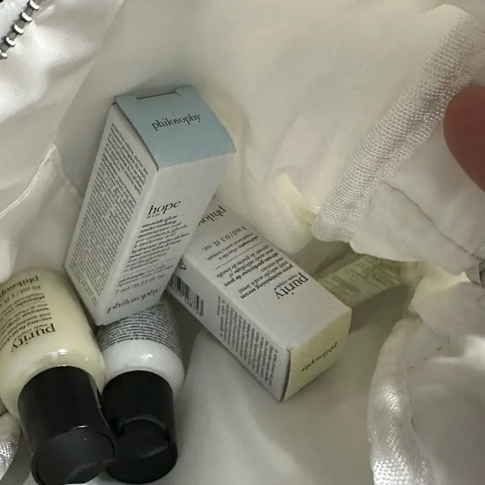 Philosophy 5 Piece Winter Skincare Routine with Quilted White Zipper Pouch